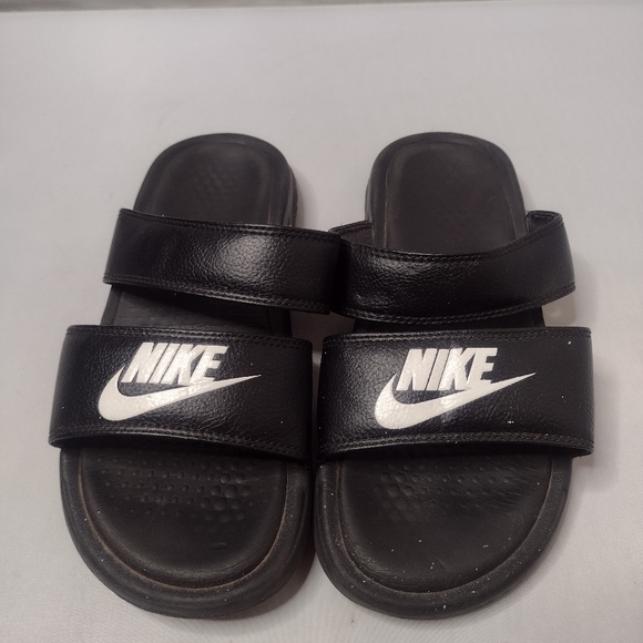 Nike Womens Benassi Duo Ultra Slides Black Size 6 Sandals W - Picture 1 of 5